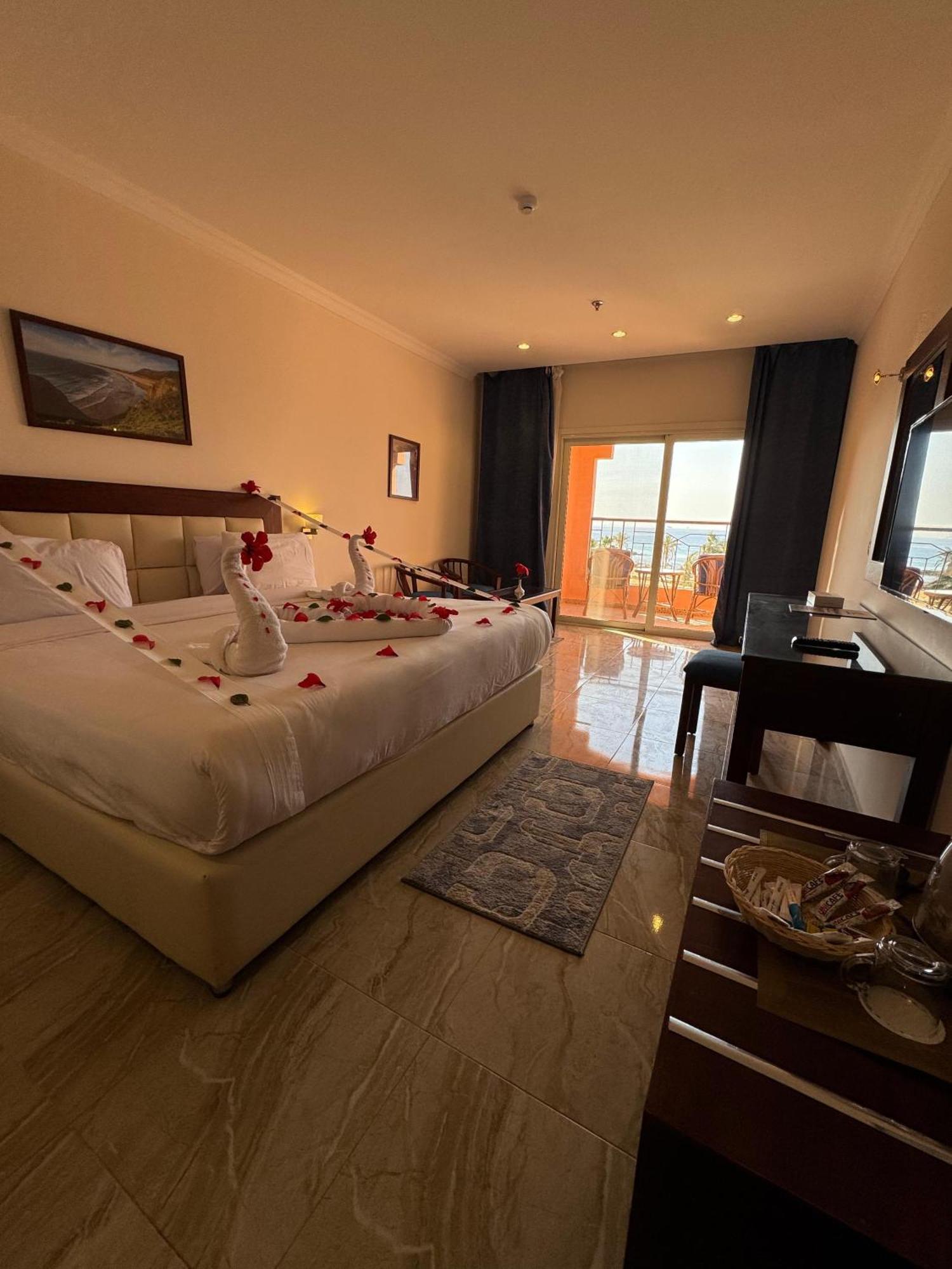 Dome Marina Hotel & Resort Ain Sokhna Ain Sukhna Exterior photo